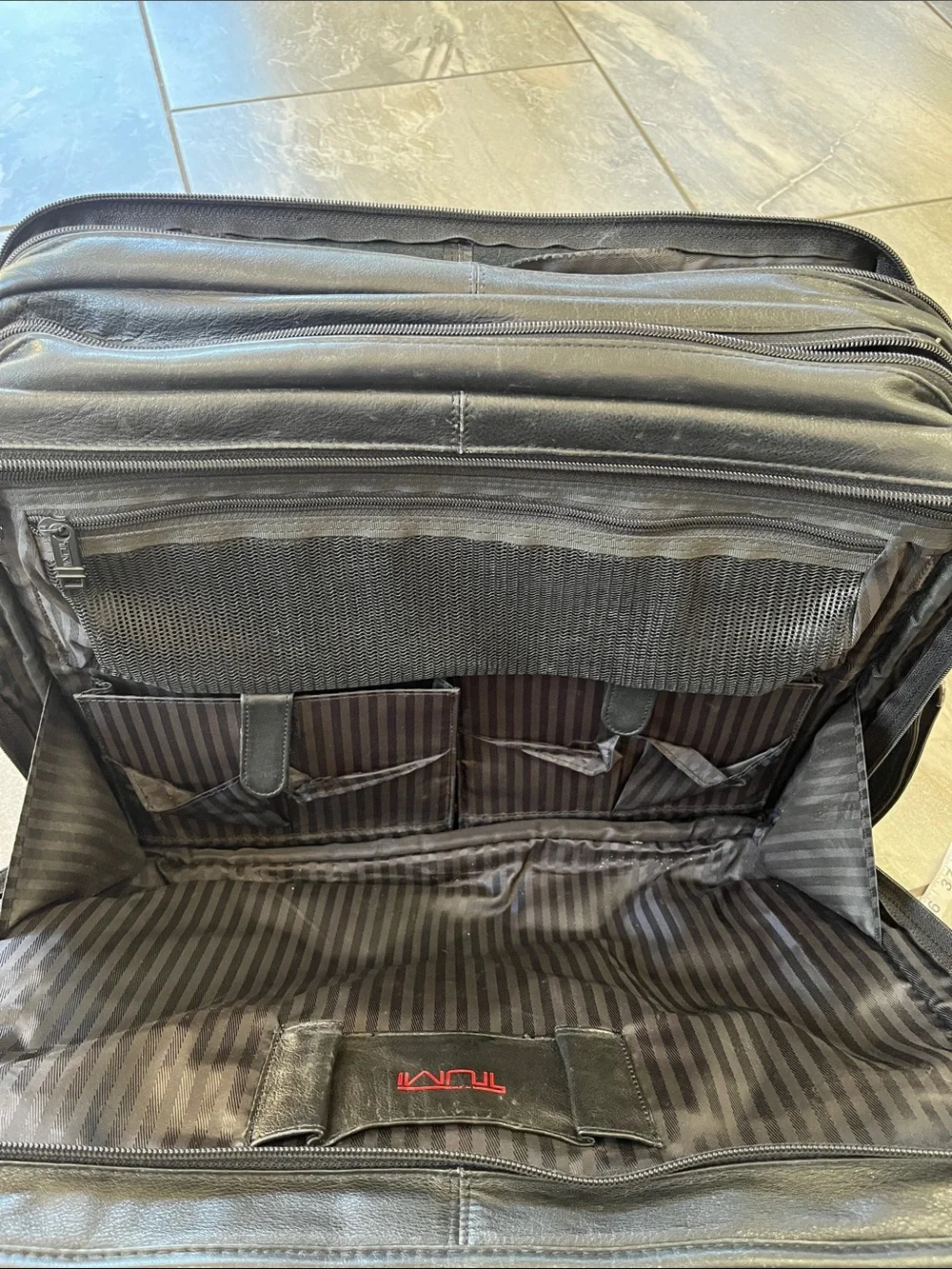 🖤 Tumi Alpha Leather Briefcase Laptop Bag Messenger Black Travel